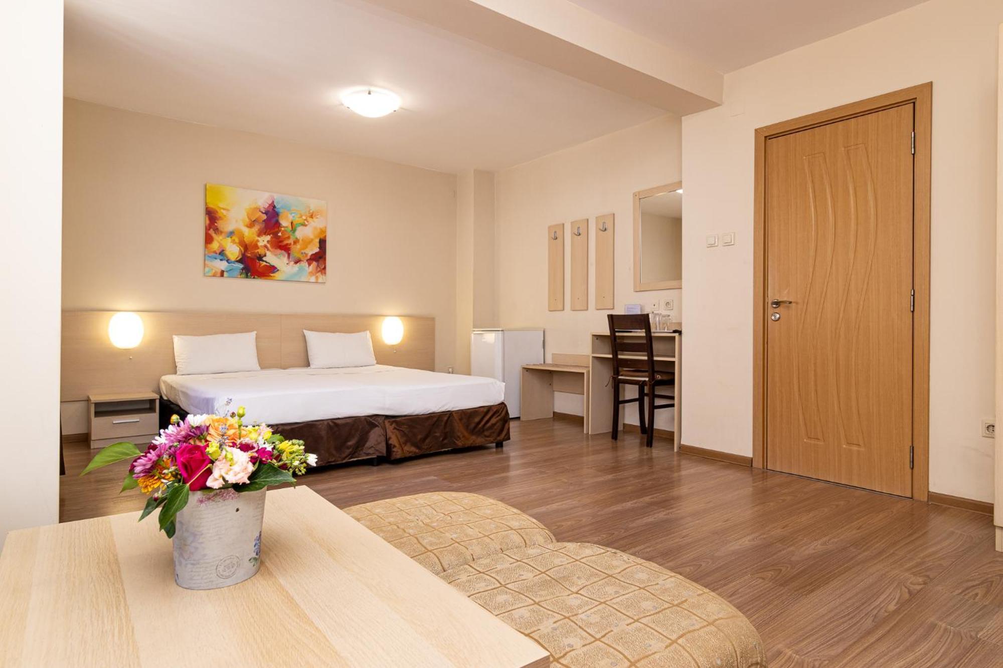 Family Hotel Madrid Szófia Kültér fotó