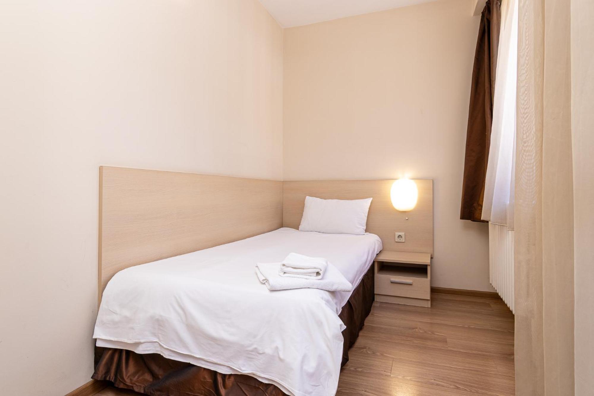 Family Hotel Madrid Szófia Kültér fotó
