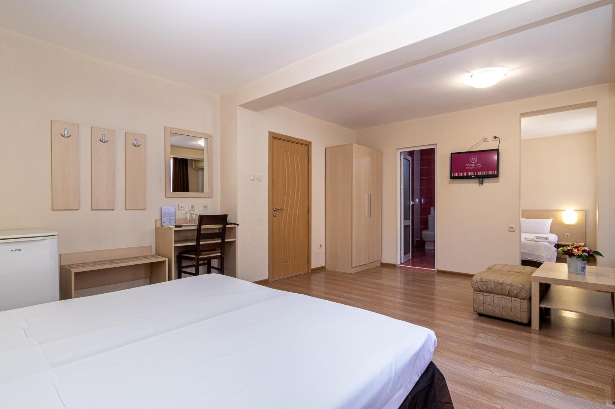 Family Hotel Madrid Szófia Kültér fotó