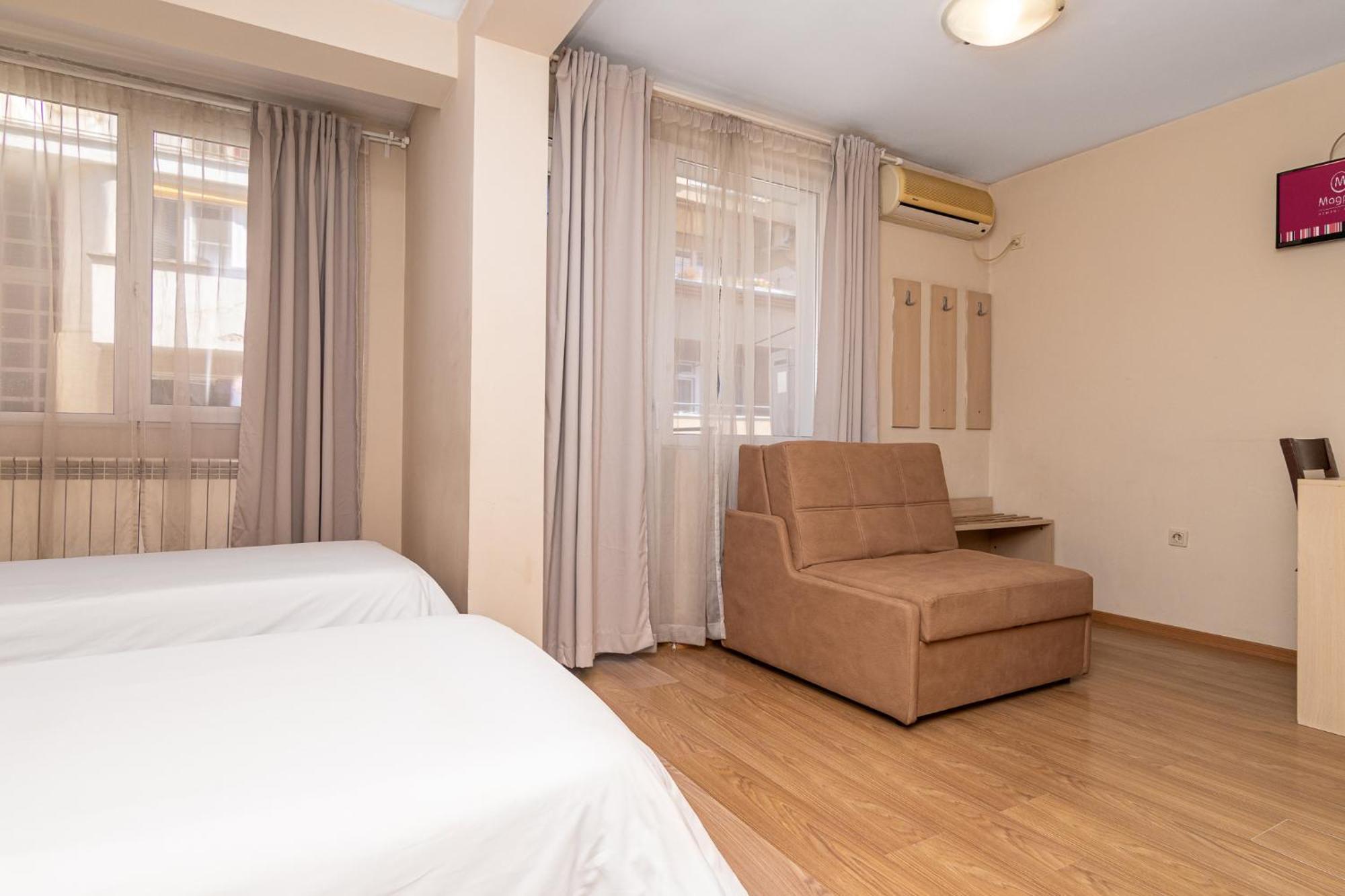 Family Hotel Madrid Szófia Kültér fotó