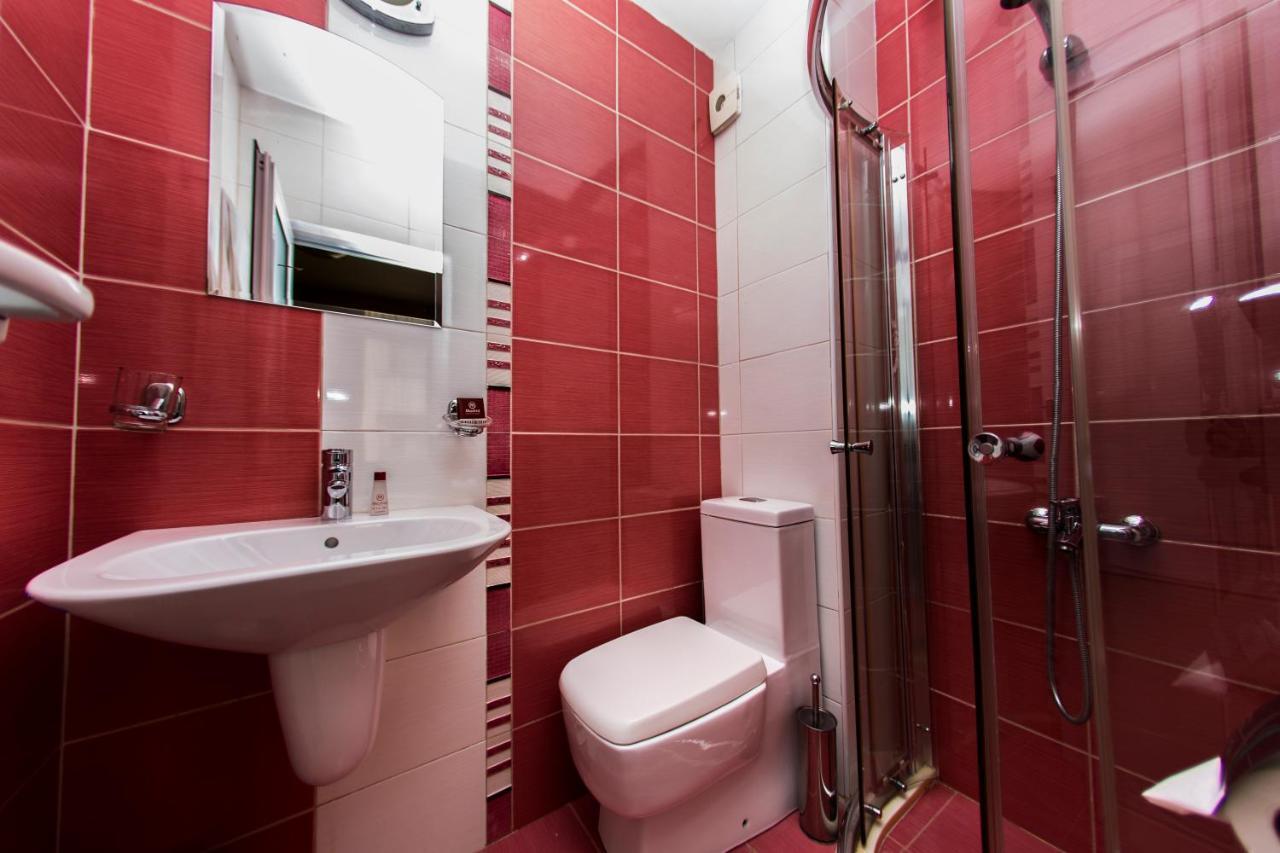 Family Hotel Madrid Szófia Kültér fotó