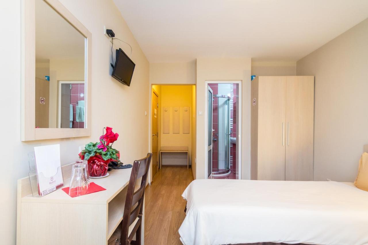 Family Hotel Madrid Szófia Kültér fotó