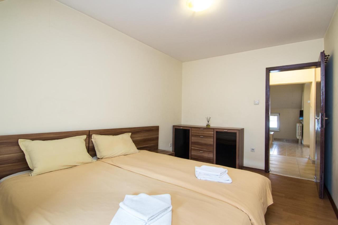Family Hotel Madrid Szófia Kültér fotó