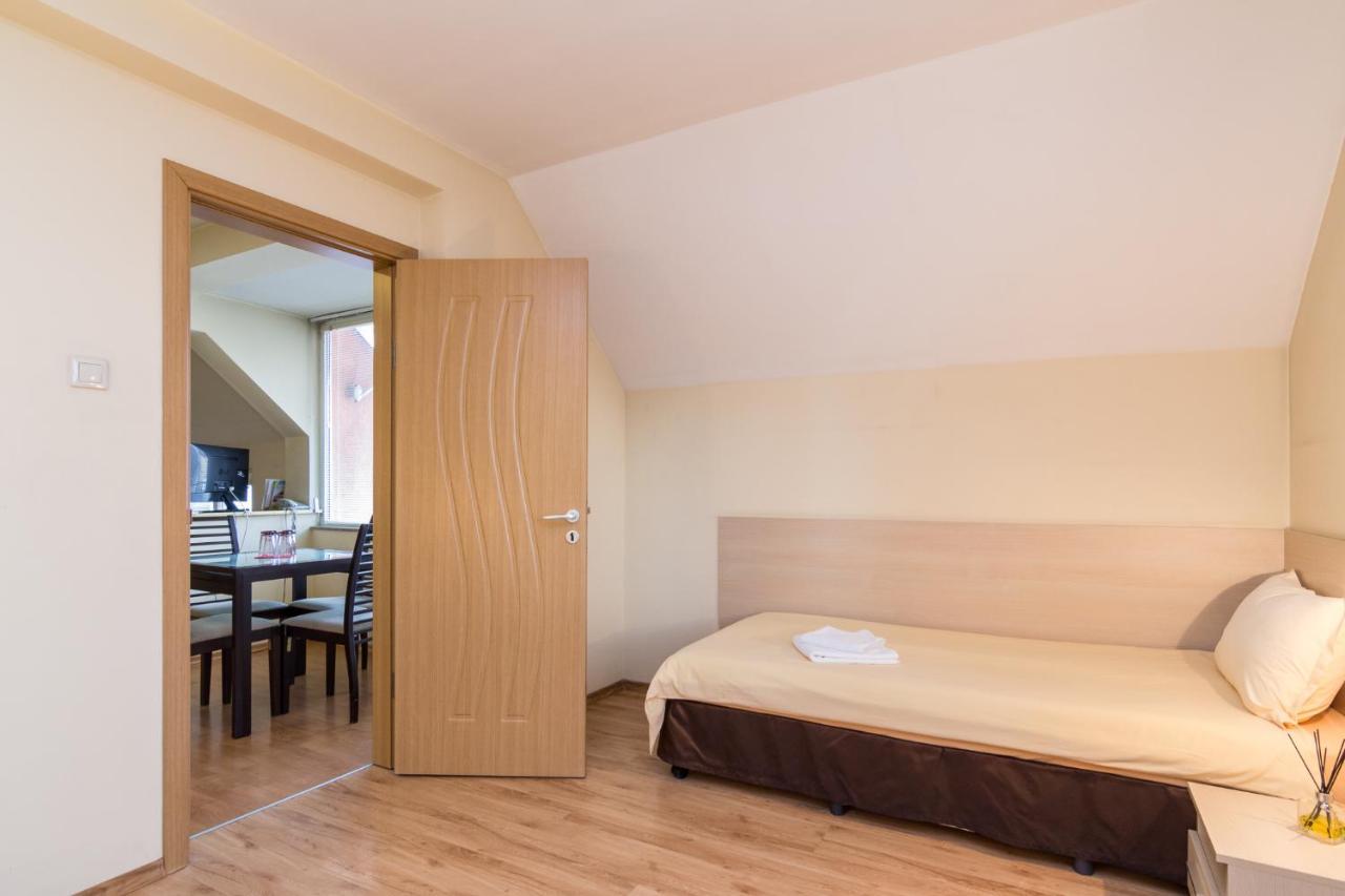 Family Hotel Madrid Szófia Kültér fotó